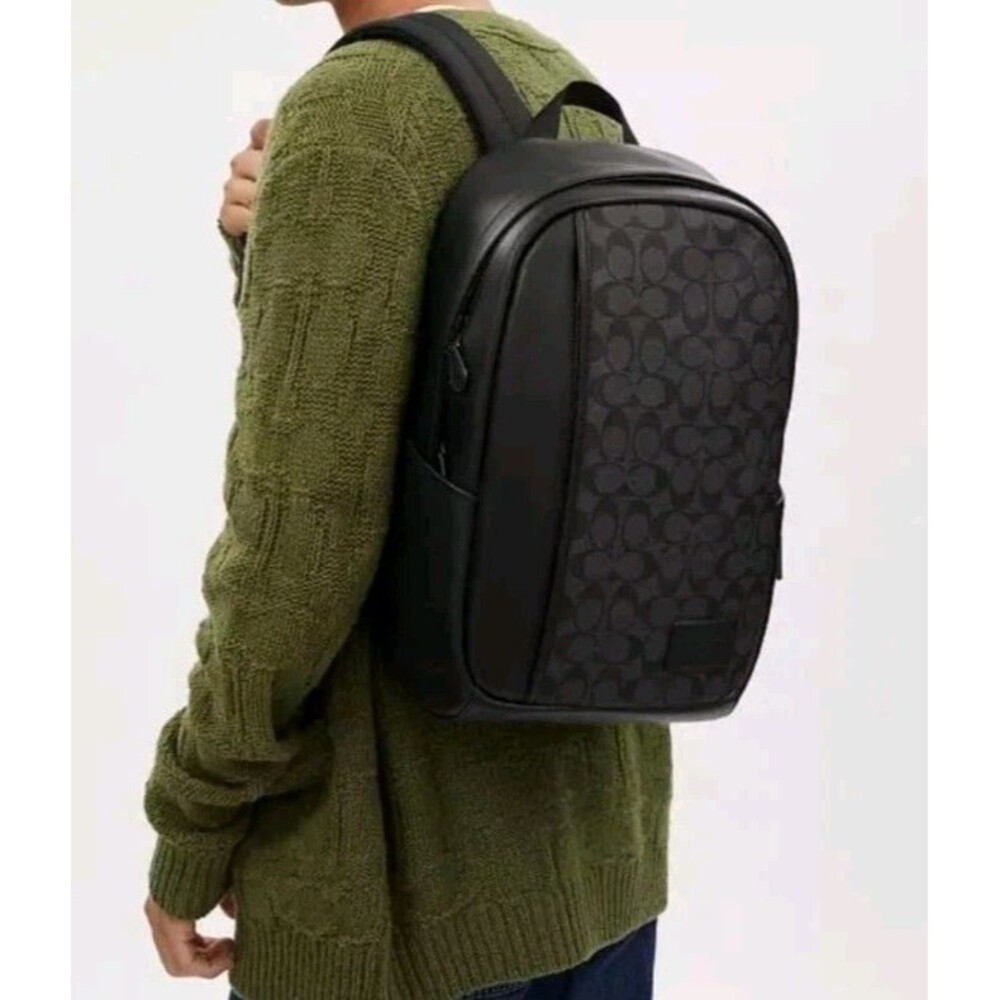 Coach Signature Backpack - Picture 5 of 6